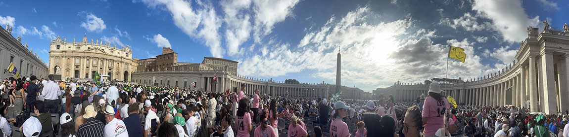 Crowd in St. Peter's Square